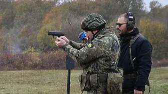 Демонстрационни стрелби се проведоха в Николаево, по повод Деня на Сухопътни войски/СНИМКИ/