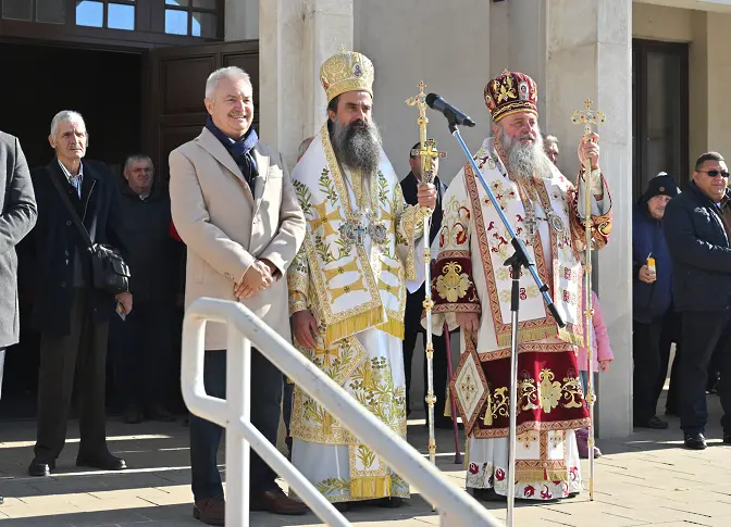 Патриарх Даниил служи в Монтана заедно с епископ от Северна Македония