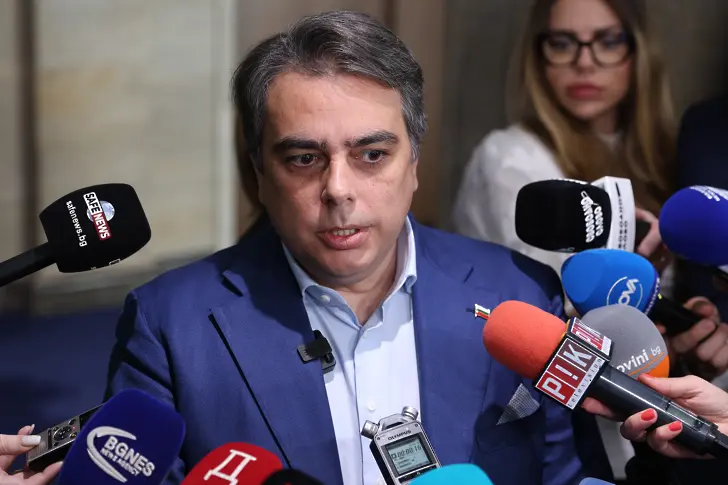  Работата на Народното събрание остава блокирана: Депутатите още веднъж не избраха началник на Народно събрание 