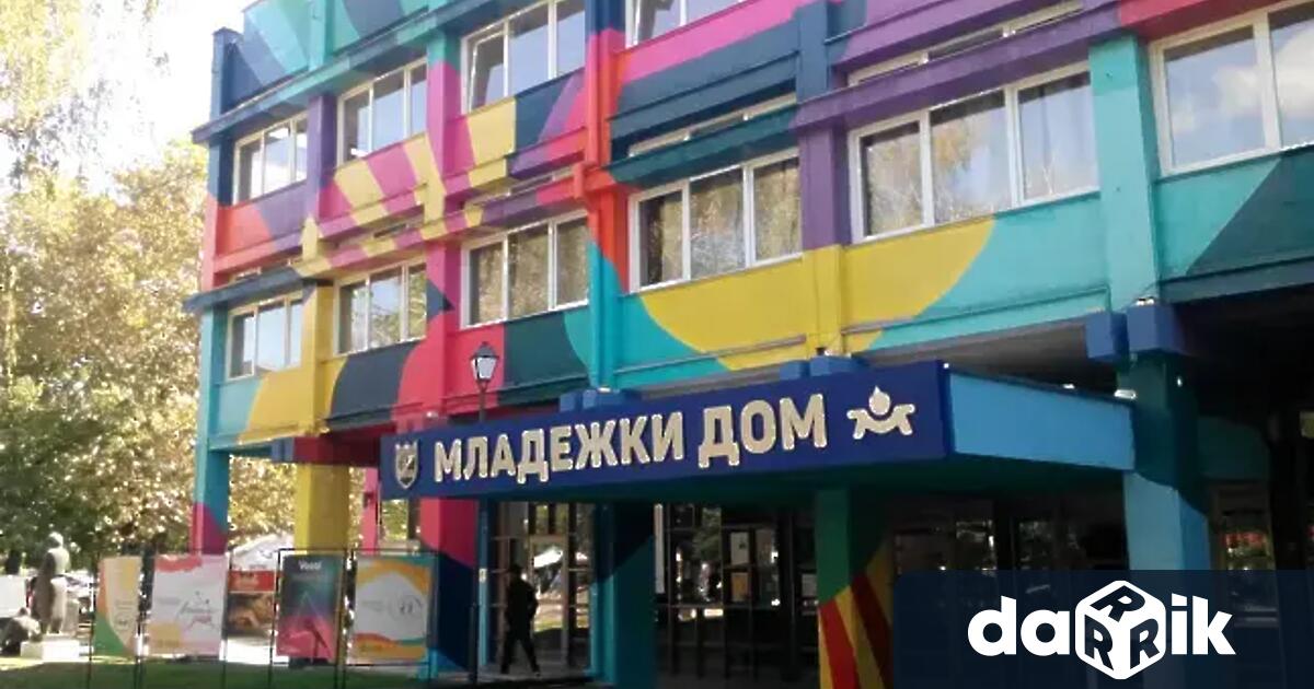 Изложба на всички участници от Пазарджик в Международния Лайънс детски