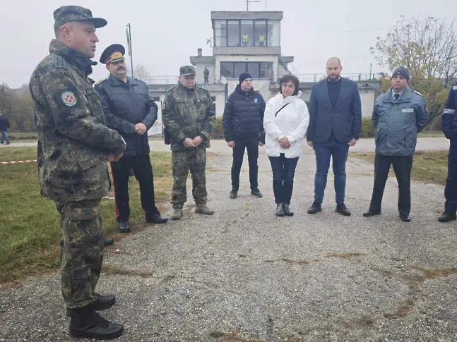 Пето бригадно командване с благодарност към Община Плевен за рехабилитацията на пътя до учебния център в Николаево  