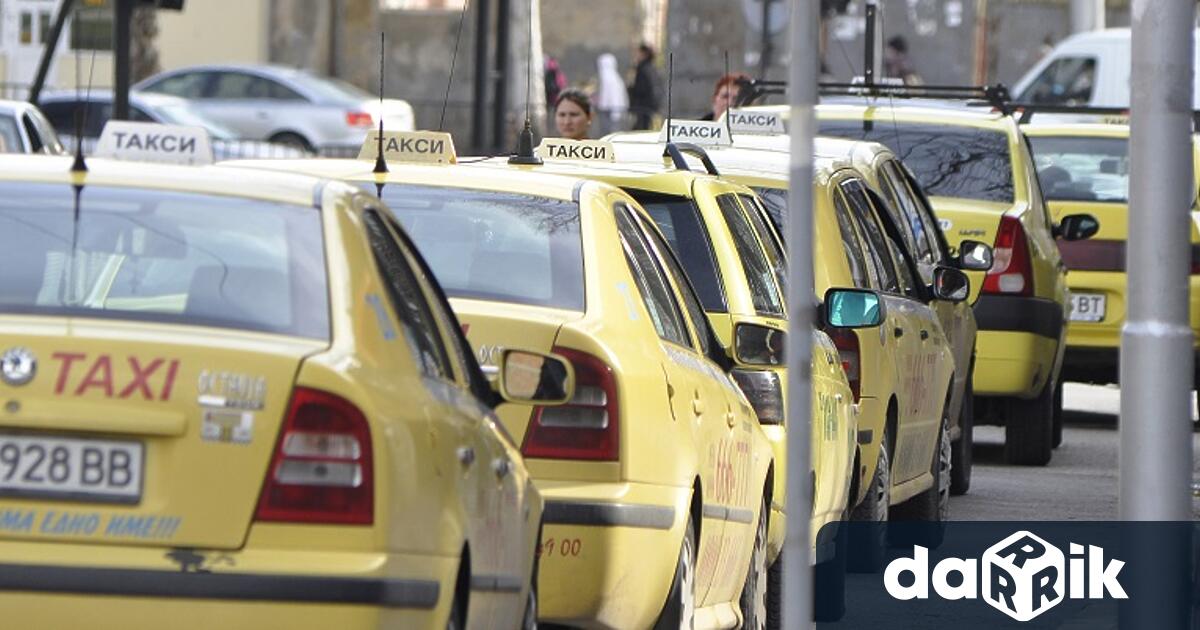 Таксиметровите шофьори от Русе се подготвят за протест Той ще