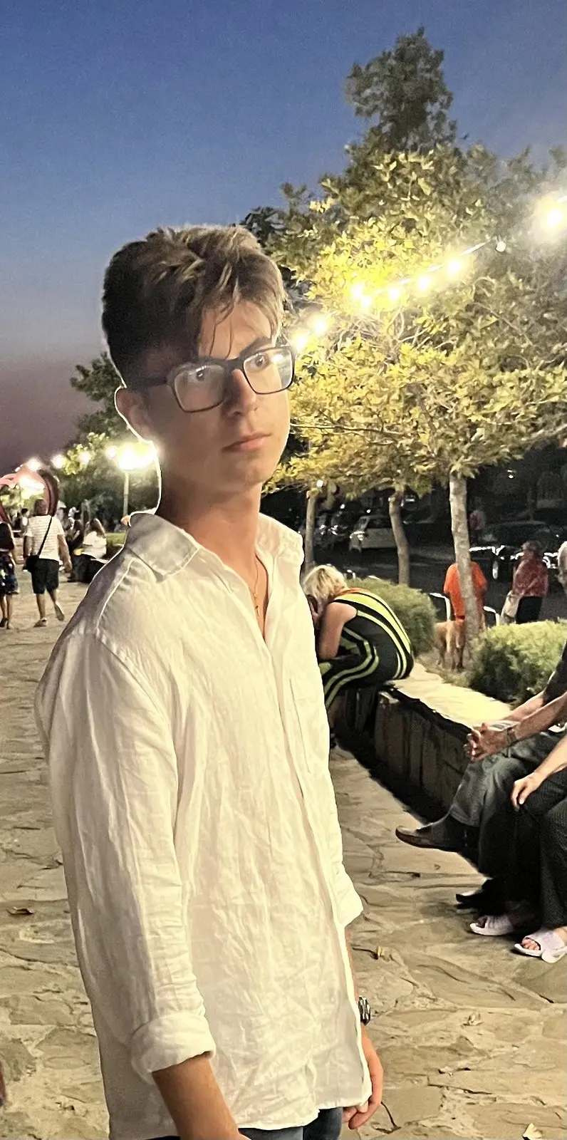  Зов за помощ: 18-годишният Крис се нуждае от средства, с цел да избави живота си 