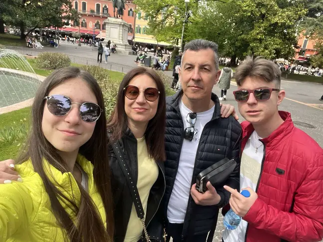  Зов за помощ: 18-годишният Крис се нуждае от средства, с цел да избави живота си 