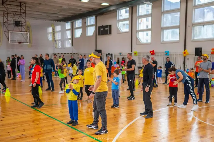 „Мама, татко и аз“ ще се състезават в залата на Математическата гимназия във Враца