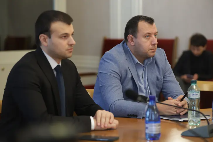  Само “Възраждане ” и МЕЧ откликнаха на поканата на Българска социалистическа партия за диалози 