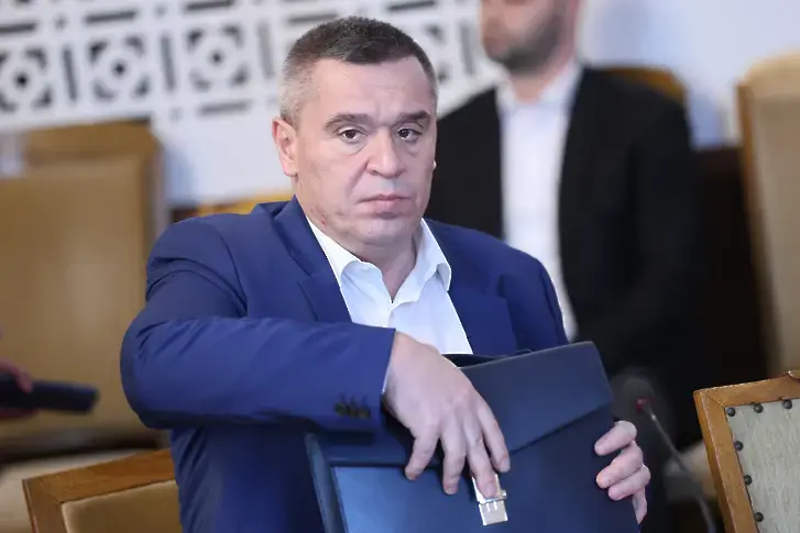  Георги Тахов 