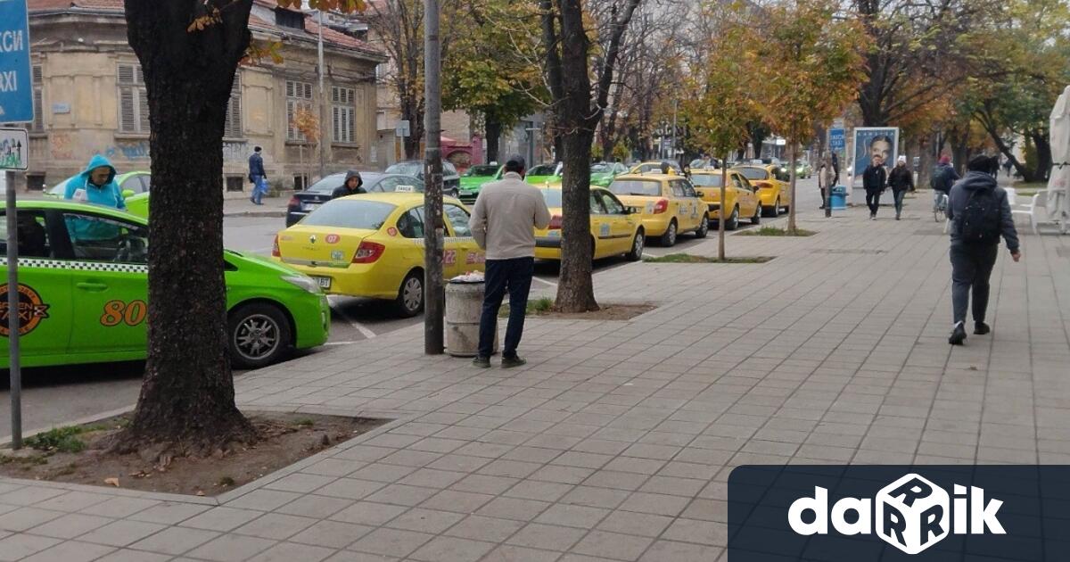 Община Русе напомня на всички водачи на леки таксиметрови автомобили