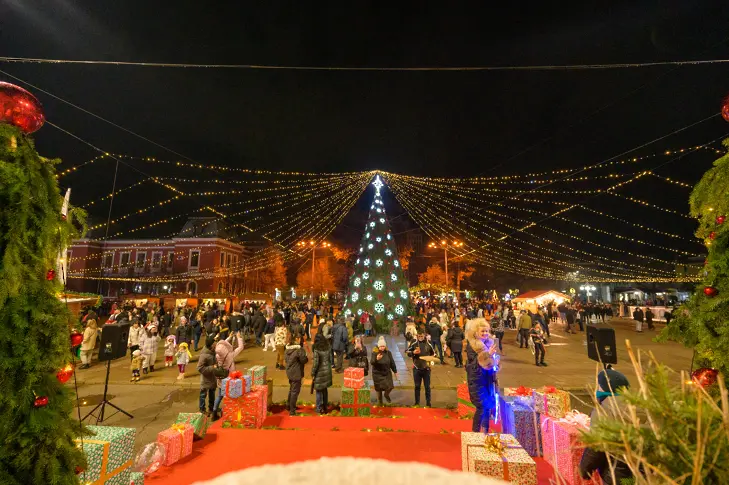  Грейнаха коледните светлини в Кюстендил 