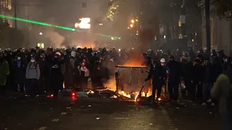 Нови сблъсъци в Тбилиси, полицията използва водни оръдия срещу протестиращите (СНИМКИ И ВИДЕО)