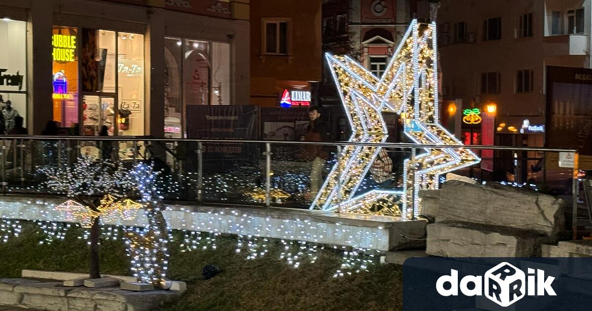 С атракционно влакче ще дойде Дядо Коледа тази вечер в