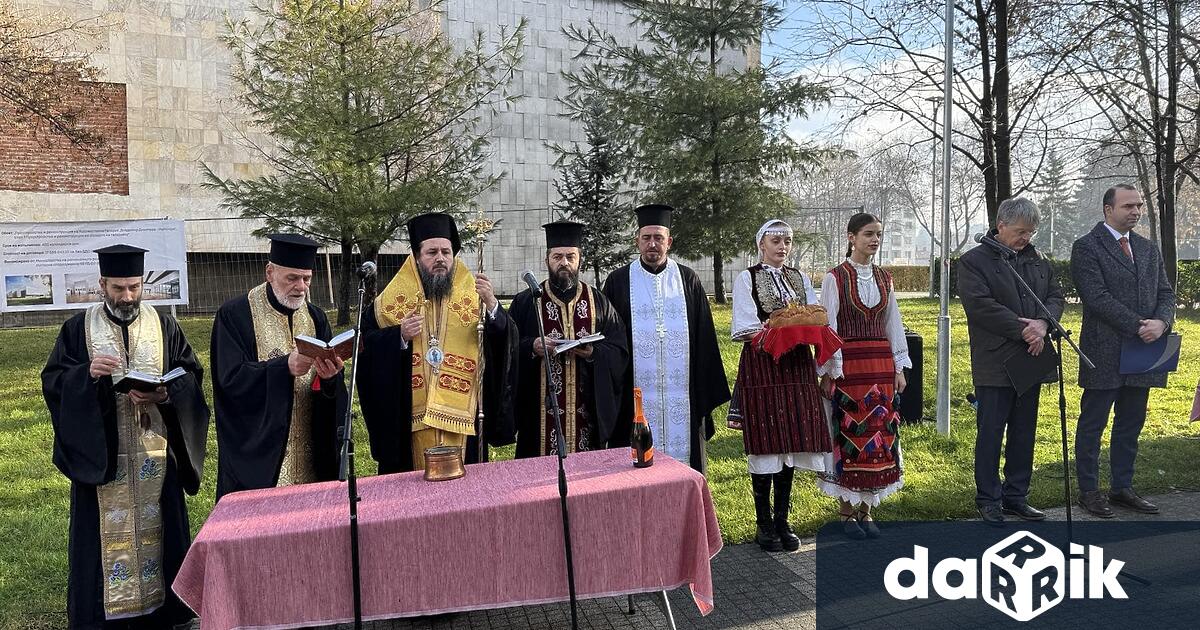 Кметът на Община Кюстендил инж Огнян Атанасов даде символично начало