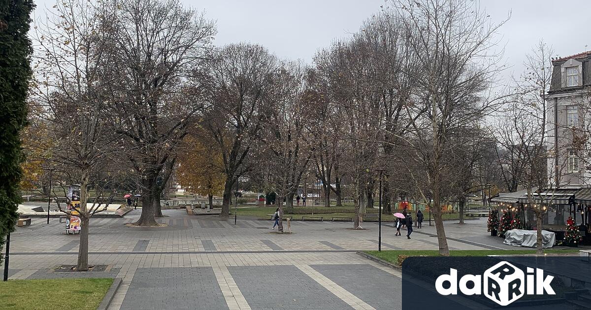 Днес до обед времето ще бъде облачно временно с валежи