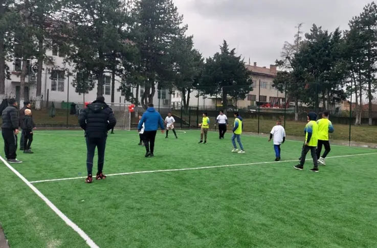  Откриха реконструираните по национална стратегия спортни стадиони в учебното заведение в село Търнене 