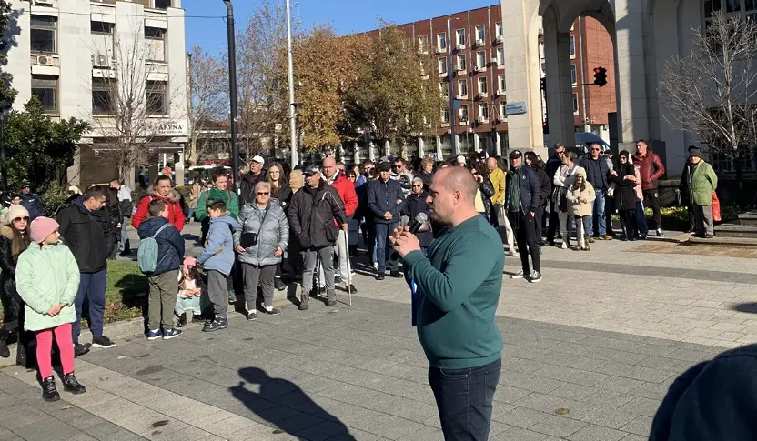  Повече от 300 жители се включиха в митинга против безводието в Плевен/СНИМКИ/ 