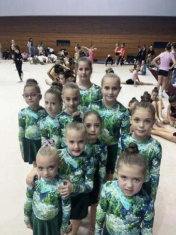  Клуб “Сините камъни ” с 16 медала от шампионат по художествена гимнастика 