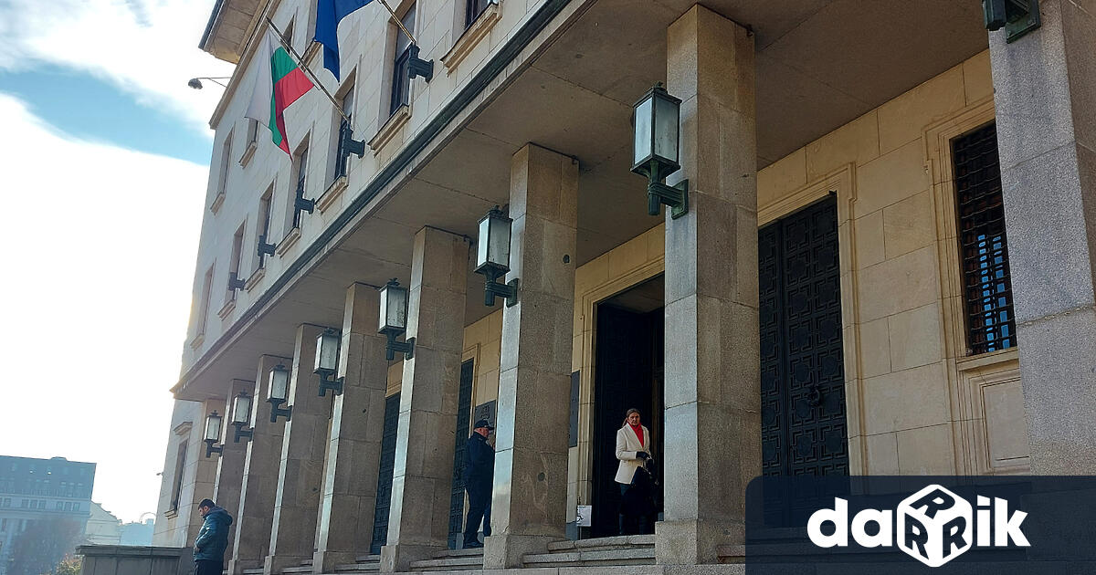 Повишаване на доходите на българските граждани и запазване на данъчните