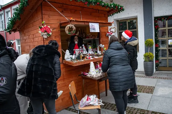 Откриха коледния базар в Твърдица