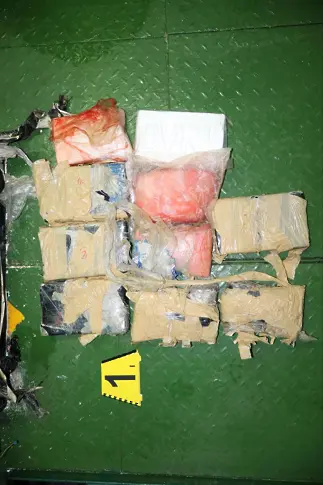  Кокаин за 13 милиона лв. укрит в охлаждаща тръба на транспортен съд в Бургас 