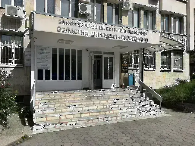 Издириха 58- годишна кюстендилка , за да й връчат призовка
