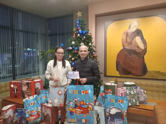 Коледа за всяко дете зарадва деца от училището във Върбица