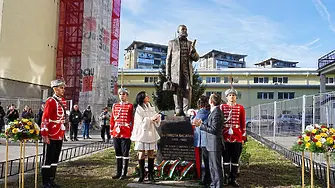 В Габрово бе открит паметник на Никола Василиади - дарител и патрон на професионалната техническа гимназия