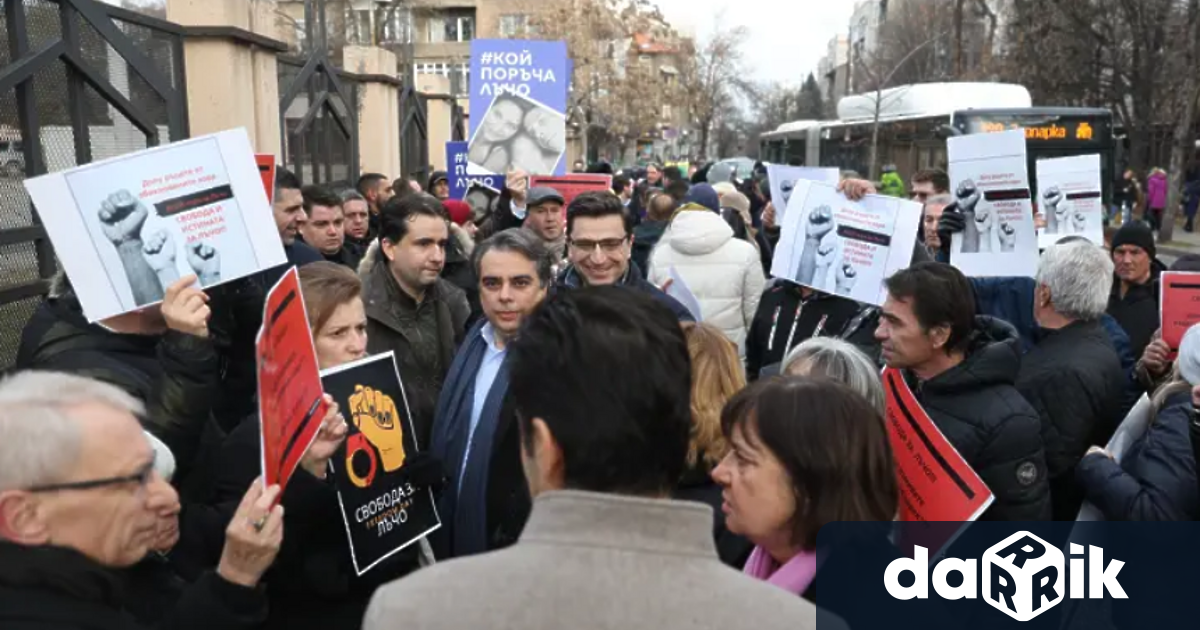 Шофьорът на Асен Василев остава в ареста Това реши на