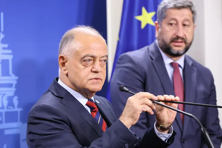  Разделени, само че дружно: Ще увехне ли ПП-ДБ след цветната 2024 г.(ОБЗОР) 