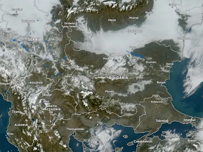 Новата година посрещаме с температури над обичайните