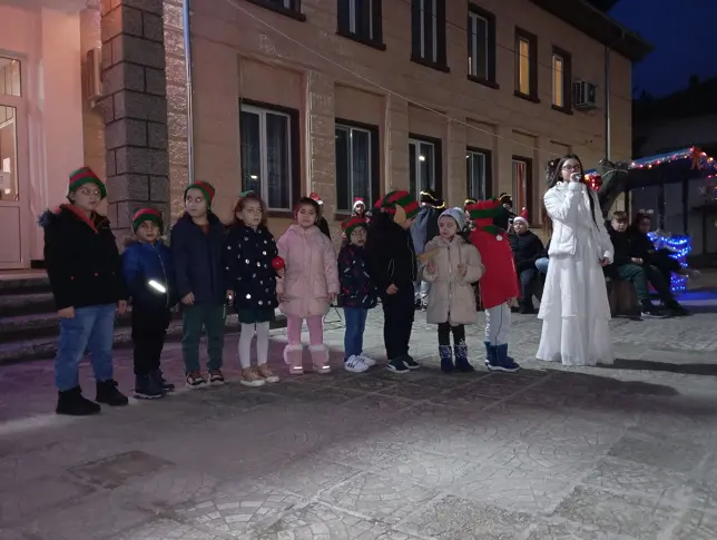 Светли  Коледни празници в село Малчика