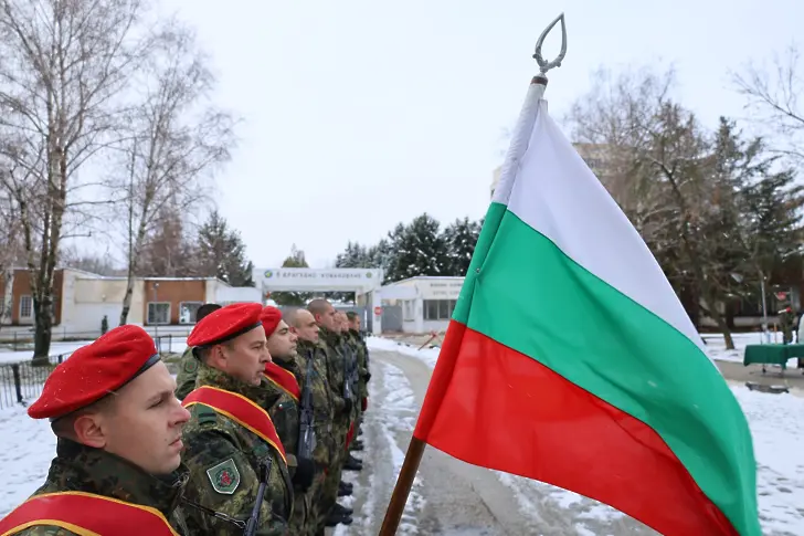  В Плевен уважиха паметта на българските военнослужещи от 5-та Шипченска механизирана бригада, починали в задачата на Коалиционните сили в Ирак 