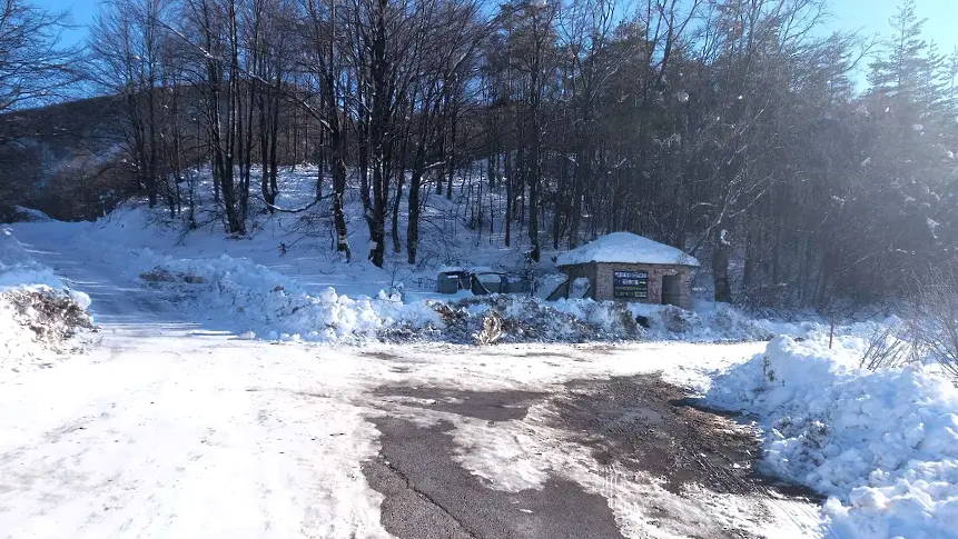 Пътищата в Асеновградско проходими, но с поледици и заснежени участъци