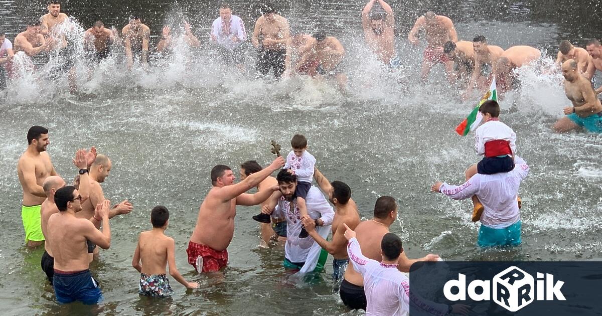 С ритуал по спасяване на Богоявленския кръст ще бъде почетен