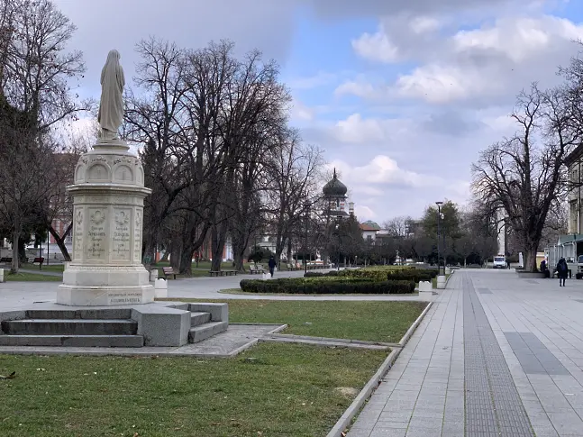 В сряда облачността ще е променлива, често и значителна - максималните температури ще са около 0°