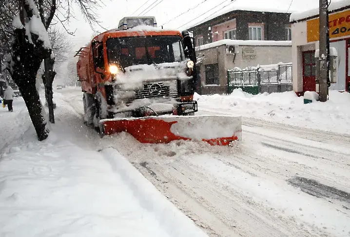 Валежите продължават и днес 