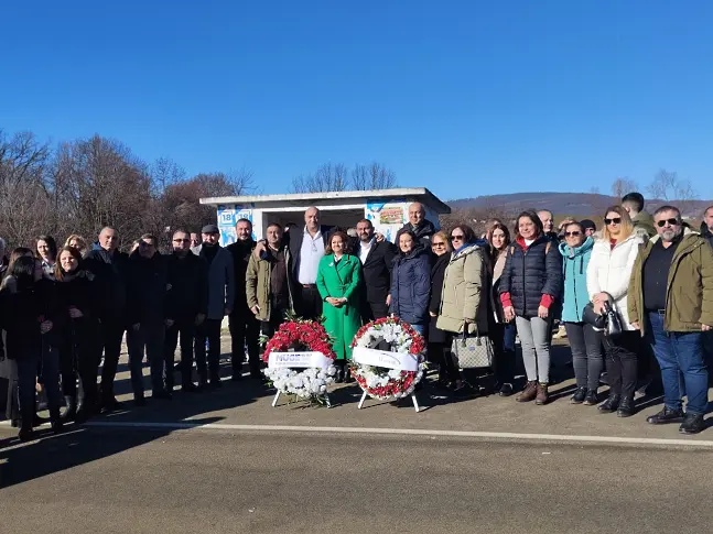  Кметът Коста Каранашев уважи възпоменателните манифестации във връзка 40 години от Възродителния развой в селата Филаретово и Ябланово 