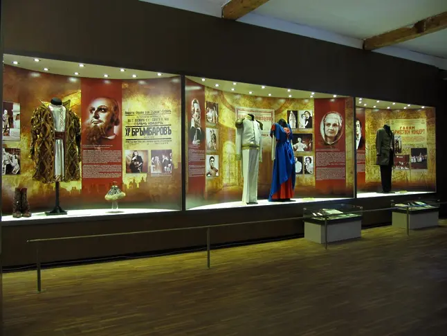  Експозиция „ Нова и най-нова история ” в РИМ-Плевен оживя с изцяло обновената комерсиална улица „ Александровска ”/СНИМКИ/ 