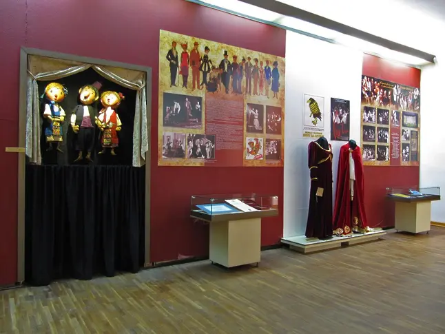  Експозиция „ Нова и най-нова история ” в РИМ-Плевен оживя с изцяло обновената комерсиална улица „ Александровска ”/СНИМКИ/ 