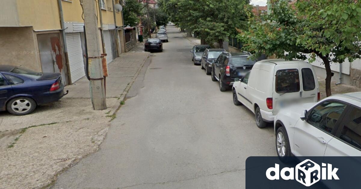 Движението на моторни превозни средства по ул Сяр в участъка