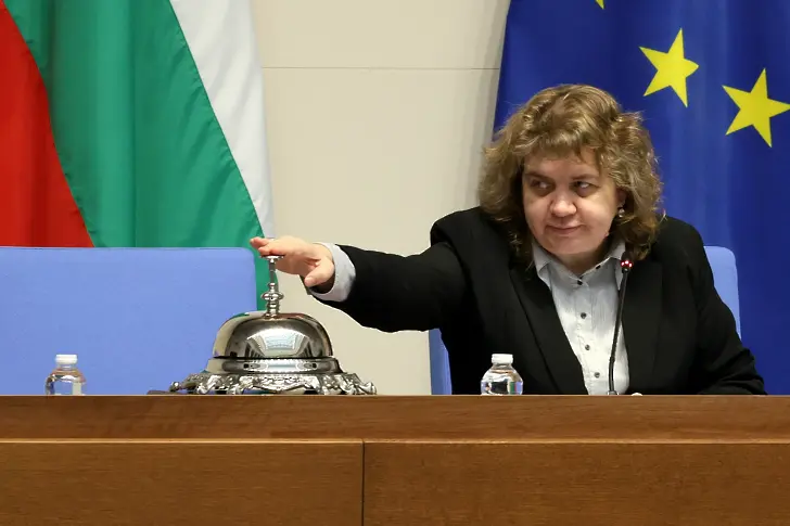  Еврозоната отново скара депутатите в спор кой отдалечи България от еврозоната 