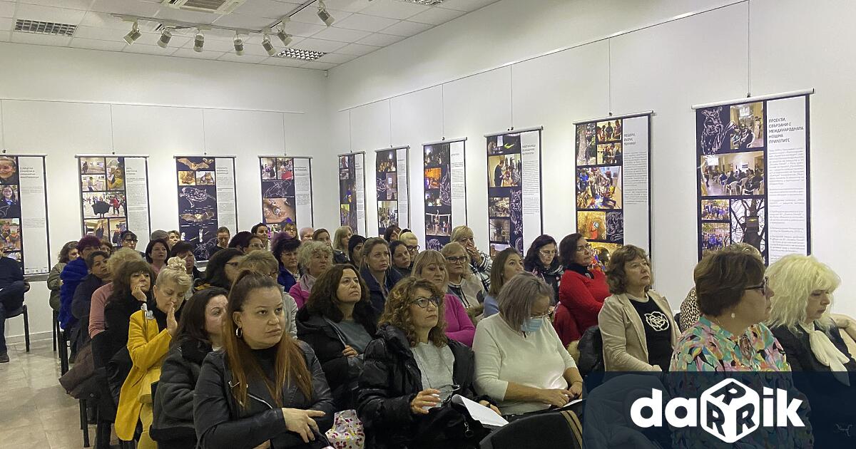 Представители на читалища и музейни специалисти обсъдиха днес формите проявленията