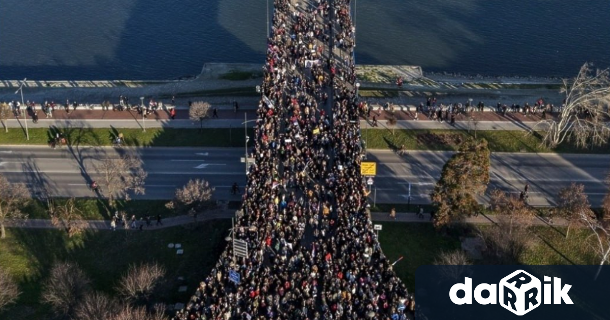 Студентите в Сърбия поведоха днес масов уличен протест и предприеха