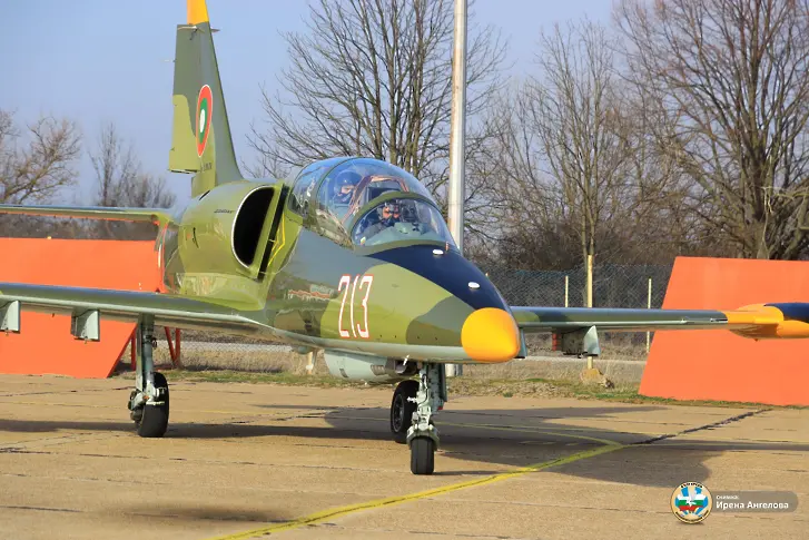  Нови инструктори на аероплан L-39 ZA в 12-та авиационна база 