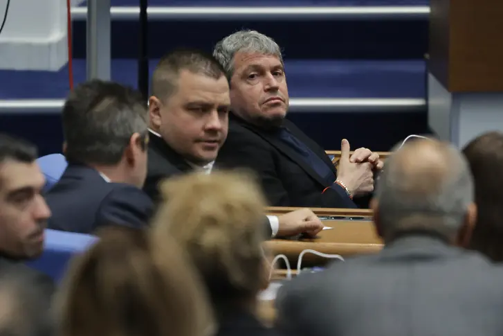  Комисиите за въздействието на Пеевски и Прокопиев скараха депутатите 