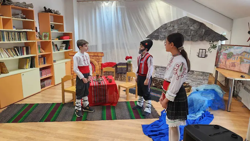  С разнообразни начинания Иновативно НУ „ Христо Ботев “ - Плевен уважи Апостола на свободата 