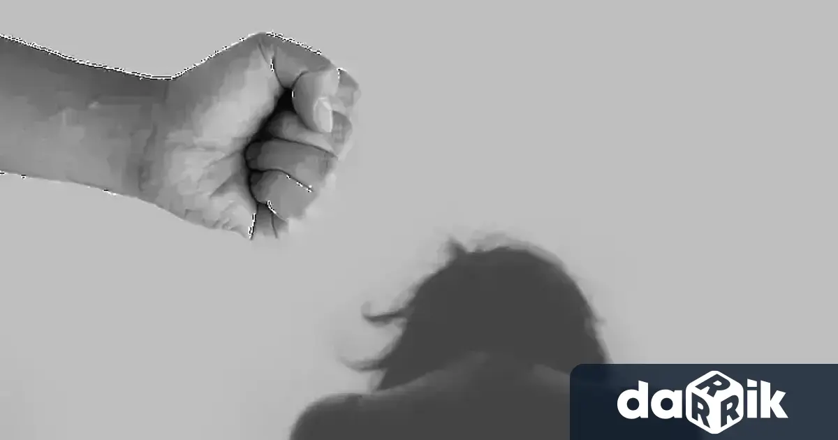 Мъж на 25 години е задържан за домашно насилие от