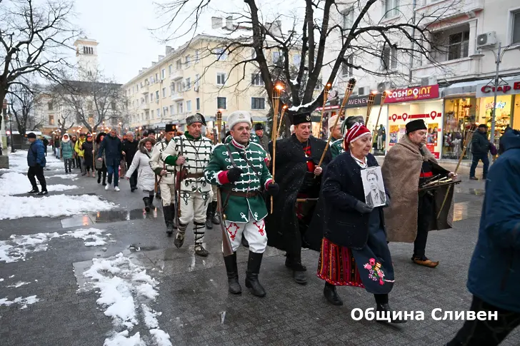 Факелно шествие в Сливен в памет на Апостола на свободата