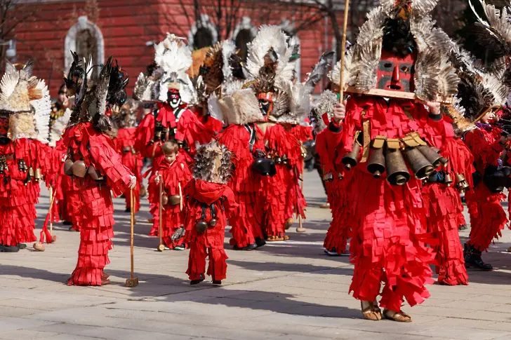  Кукерската тайфа „ Гребенци “ при НЧ „ Пробуда – 1940 година “ от с. Калипетрово, Община Силистра е огромният победител в Национален маскараден фестивал „ Джамала “ 