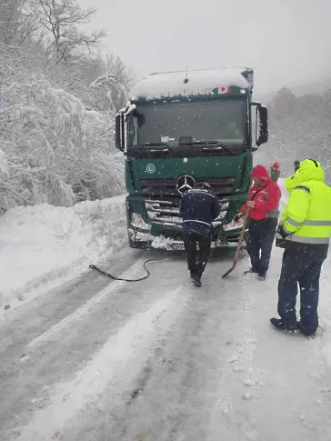 Временно затвориха "Петолъчката" за движение на тирове