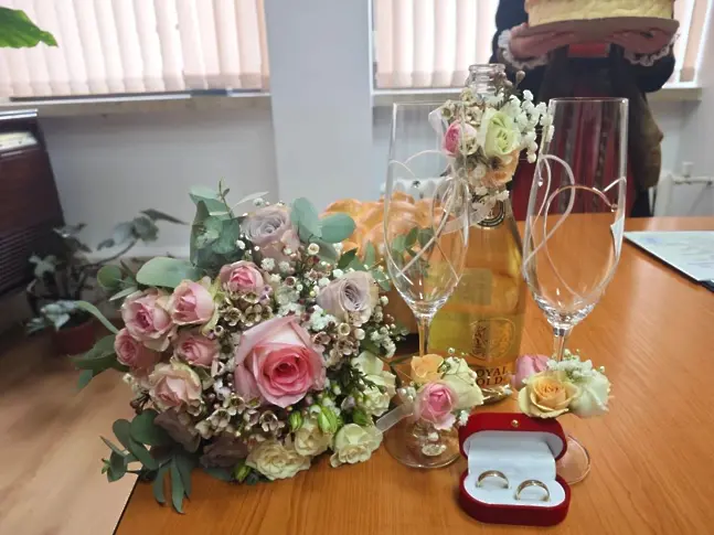 Кметът на Плевен пожела семейно щастие на младоженци, избрали Деня на любовта за своя сватбен ритуал